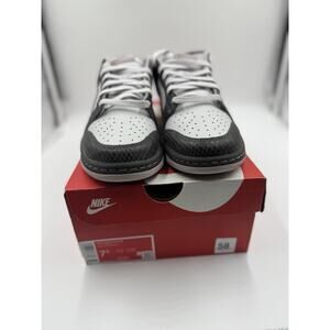 Size 7.5 - Nike Dunk Low Medium Ash Violet Snakeskin BS700